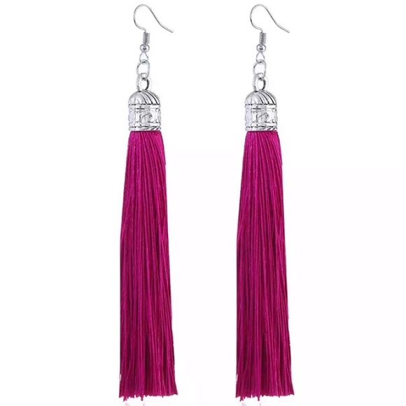 ๐๐๐ฒFIRM๐โBUNDLEโ4 DISCOUNT! HOT PINK๐TASSELS! - Picture 2 of 6